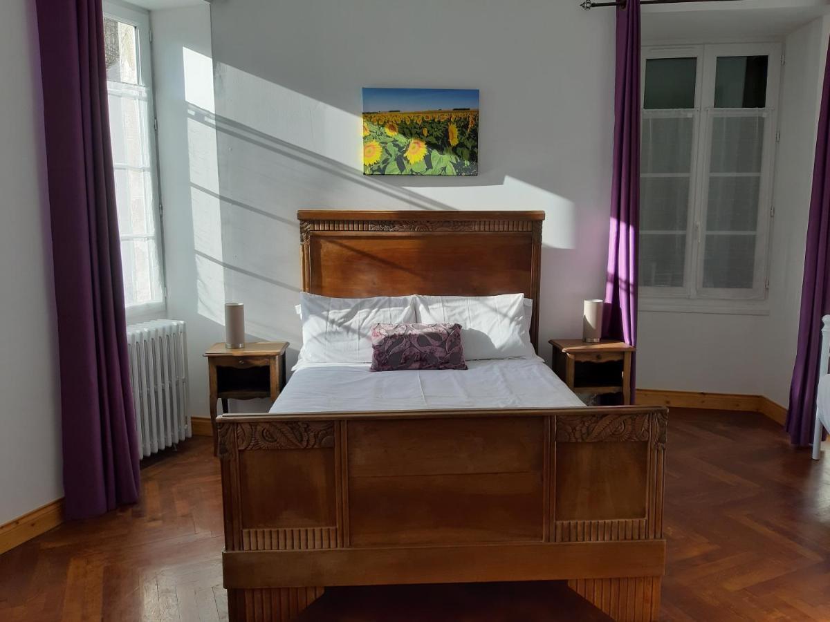 Les Volets Verts Aulnay Bed & Breakfast Aulnay (Charente-Maritime)