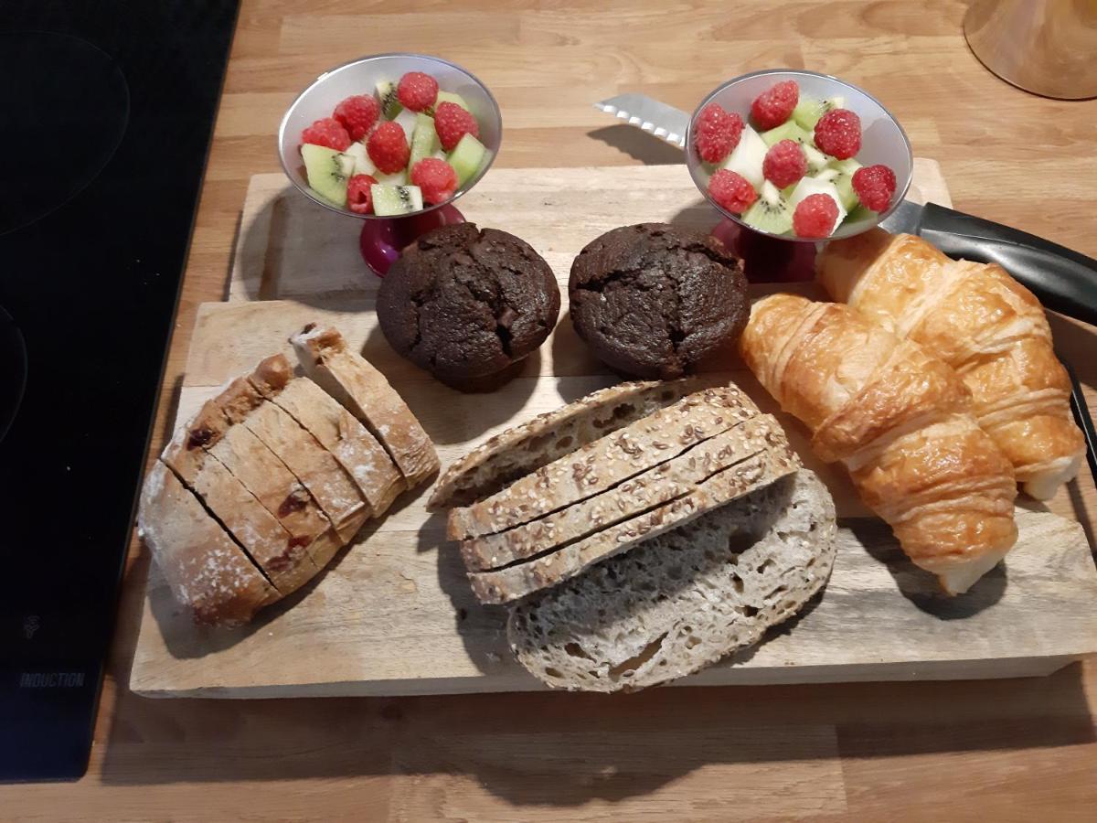 Les Volets Verts Aulnay Bed & Breakfast Aulnay (Charente-Maritime)